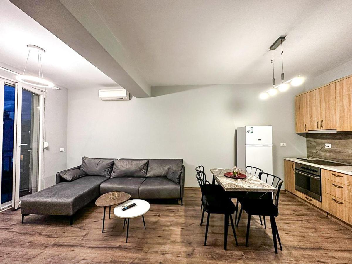 New Bazaar 1Bd Modern Apartment Tirana Exterior photo