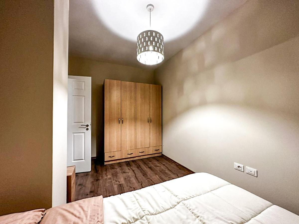 New Bazaar 1Bd Modern Apartment Tirana Exterior photo